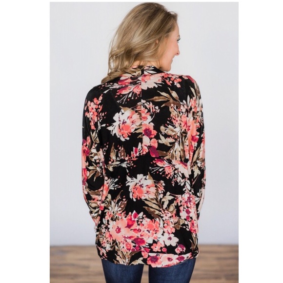 🎉HP🎉1 LEFT: Small💗🖤Black Floral 🌸 Cardigan - Picture 3 of 6